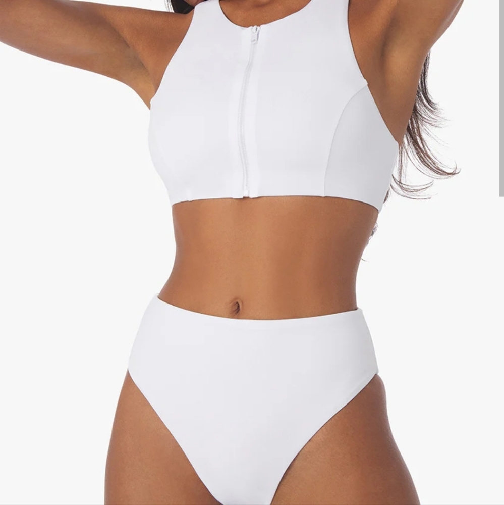 Weworewhat  Zip-Front Razerback Bikini Set